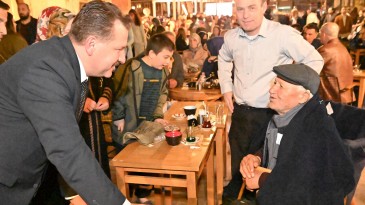 Başkan Yılmaz, vatandaşlarla gönül sofrasında buluştu
