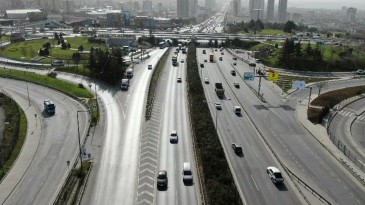 Ramazan ayının ilk gününde İstanbul’da yollar boş kaldı