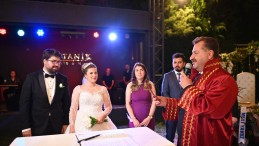 Murat-Rüya çiftini kutluyor ömür boyu mutluluklar diliyoruz