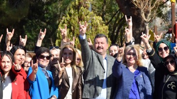 MHP KADIN KOLLARI: “HIZ KESMEDEN ÇALIŞMALARIMIZA BAŞLAYACAĞIZ”