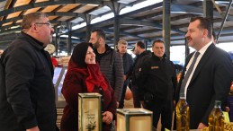 BAŞKAN YILMAZ ESNAFIN YANINDA