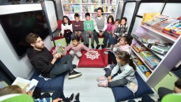 KARESİLİ ÇOCUKLAR KİTAP VE OYUN İLE BULUŞUYOR