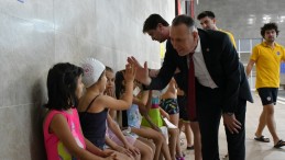 YÜZME BİLMEYEN KALMASIN