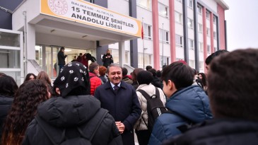 Vali Şıldak’tan 2023’ün İlk Okul Ziyareti
