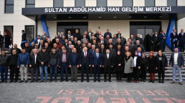 VALİ ŞILDAK MUHTARLA BİR ARARAYA GELDİ