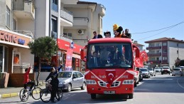 Başkan Yılmaz’dan 23 Nisan Korteji