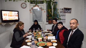 BAŞKAN AVCI GÖNÜL SOFRASINDA