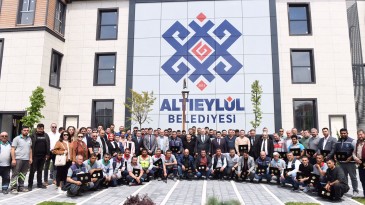 KAHRAMANLAR UNUTULMADI!