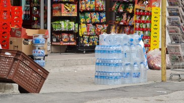 PET ŞİŞEDE BEKLEYEN SU TEHLİKE SAÇIYOR