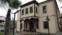 İVRİNDİ BELEDİYESİ TARİHİNE SAHİP ÇIKIYOR