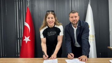 Yasemin, Paris’te Türkiye’yi temsil edecek