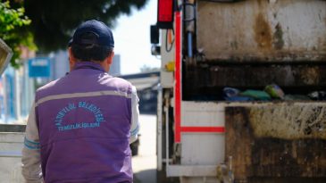 ALTIEYLÜL’DEN TEMİZLİK SEFERBERLİĞİ AKILLI ÇÖP SİSTEMİ İLE ANINDA MÜDAHALE