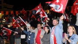 ALTIEYLÜL’DE BAYRAMIN COŞKUSU DOYASIYA YAŞANDI