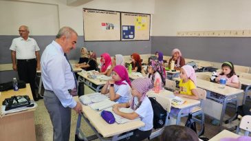 LGS Tercih Döneminde Örnek Destek: Müdür Demir Velileri ve Öğrencileri Dinledi