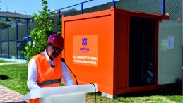 ALTIEYLÜL’DE AFETE KARŞI BÜYÜK HAZIRLIK; ASUVA PARK’A İLK DEPREM KONTEYNERİ YERLEŞTİRİLDİ