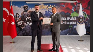 EMŞAV Balıkesir İl Başkanı Volkan Hedef’e Teşekkür Belgesi
