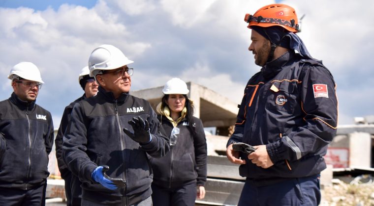 ALTIEYLÜL BELEDİYESİ’NDEN 2025’TE HİZMET SEFERBERLİĞİ