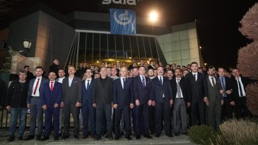 Ülkücü Gençlik Salonlara Sığmadı