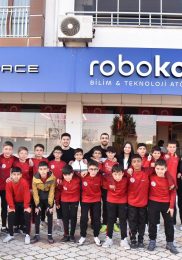 ALTIEYLÜL BELEDİYESPOR SPORCULARI BİLİM DÜNYASINI KEŞFETTİ