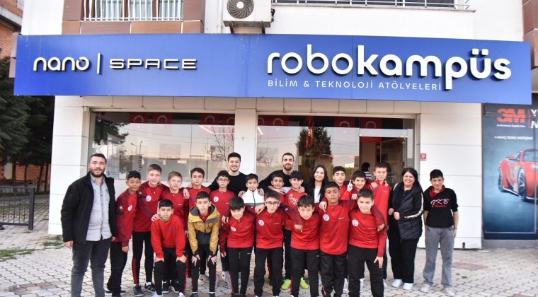 ALTIEYLÜL BELEDİYESPOR SPORCULARI BİLİM DÜNYASINI KEŞFETTİ