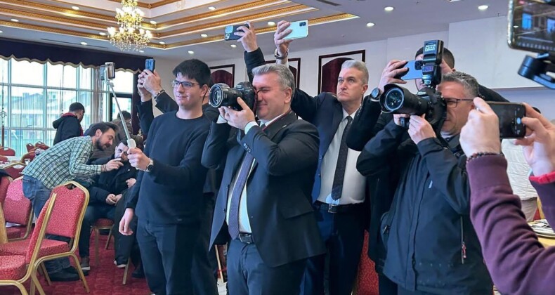 AK Parti Balıkesir Milletvekili Dr. Mustafa Canbey: “Medyanın varlığı, demokratik ve şeffaf toplumun olmazsa olmaz koşuludur”